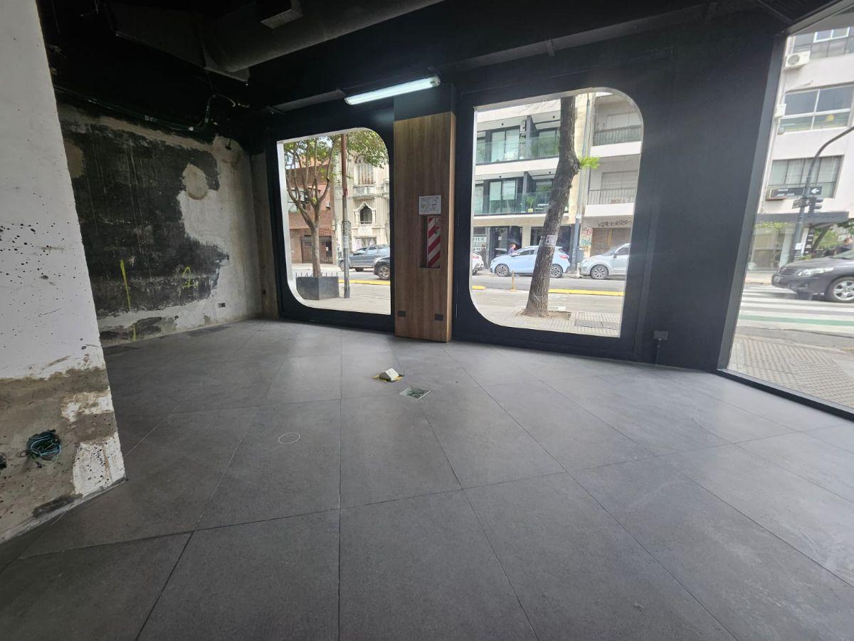 Foto de Local Comercial en Alquiler apto gastronómico 195 m² en 2 Plantas |, imagen 3