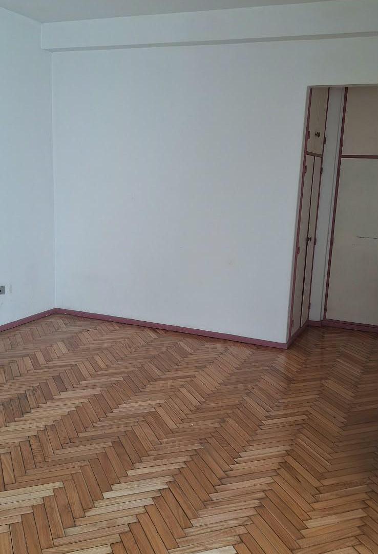 Foto de Execente 2 ambientes. Cocina muy amplia con lavadero y placard, imagen 5