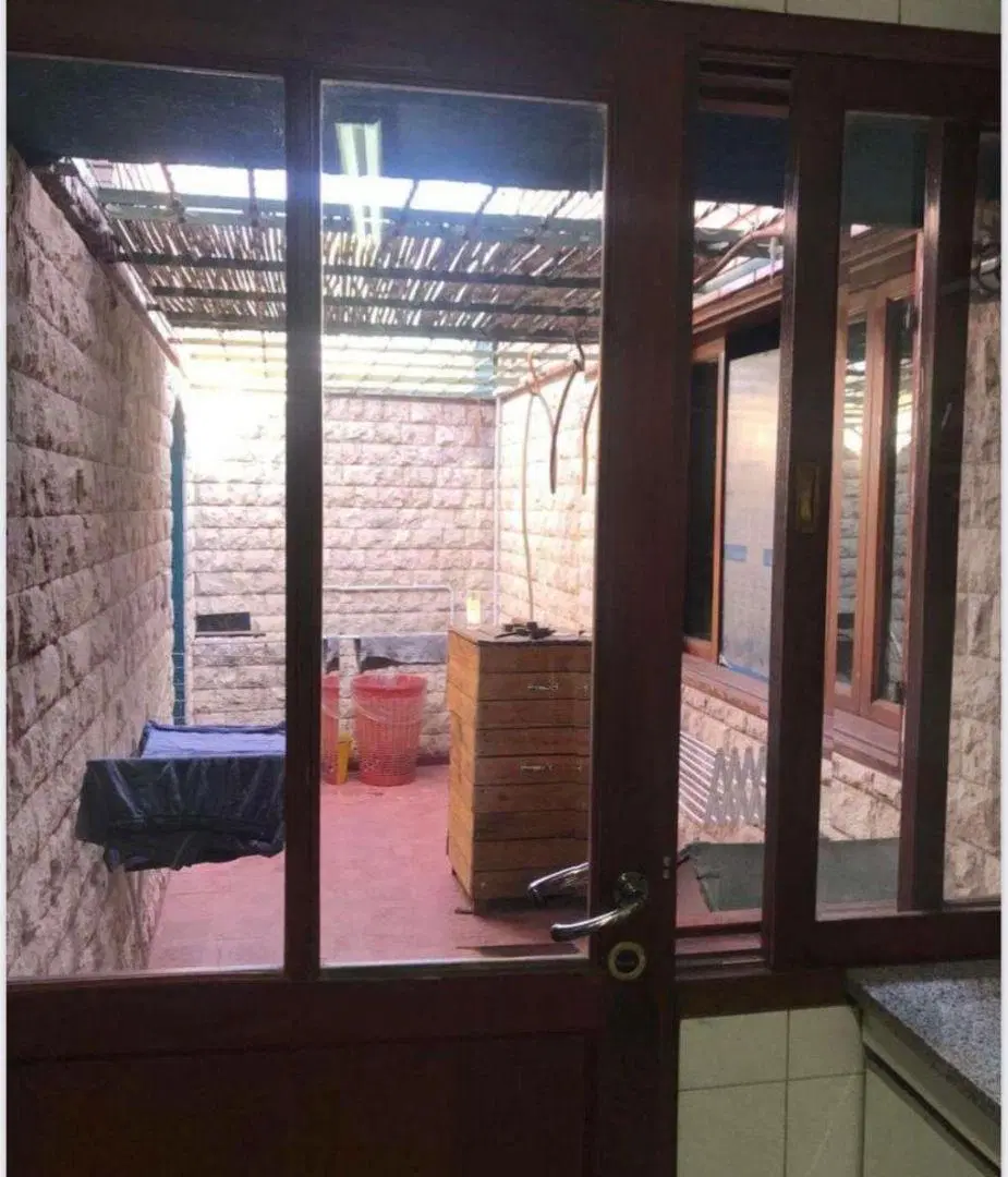 CASA DE CATEGORÍA EN VENTA - DORREGO 4