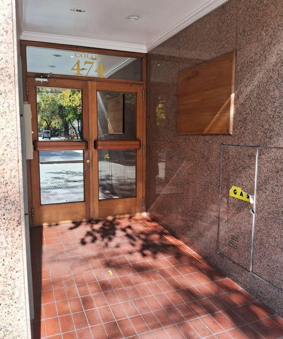 Foto de OFICINA EN PLANTA BAJA. IMPECABLE !!!, imagen 3