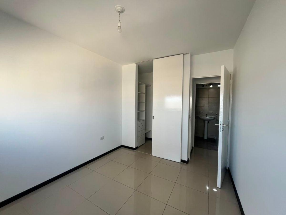 Foto de Departamento de 1 dormitorio en B° Guemes, imagen 2