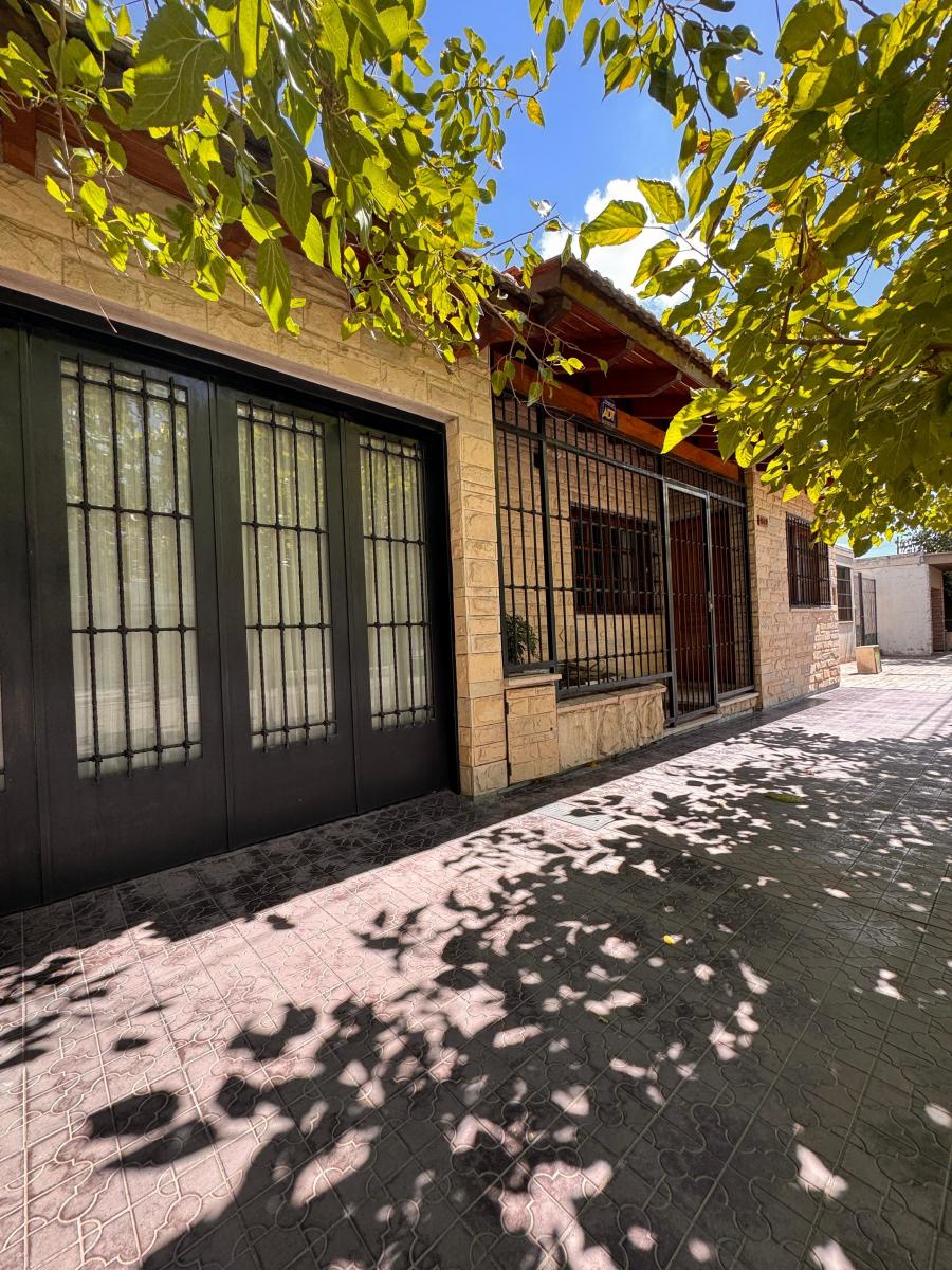 Casa en Venta en Dorrego Guaymallén 1