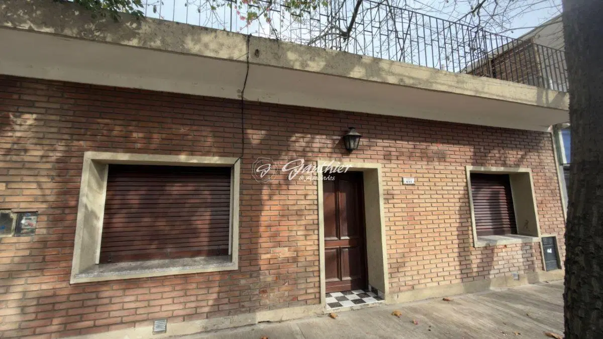 Casa en venta en Campana 1