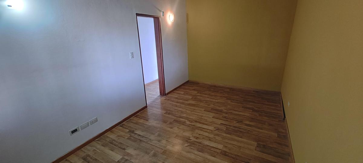 B&s Group / Vende Hermosa Casa con Vista Al Lago 3