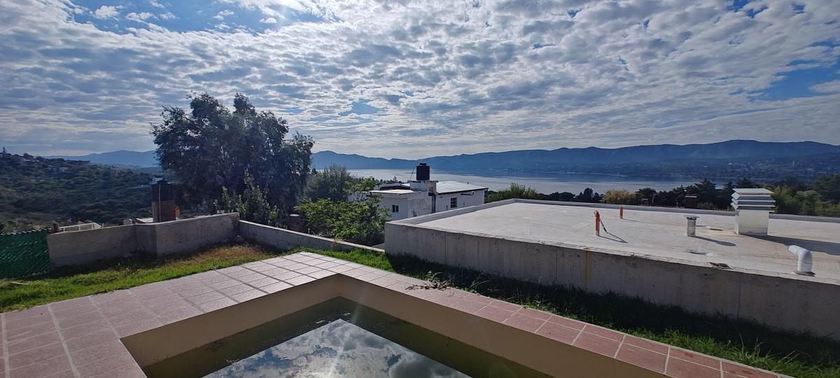 B&s Group / Vende Hermosa Casa con Vista Al Lago 4