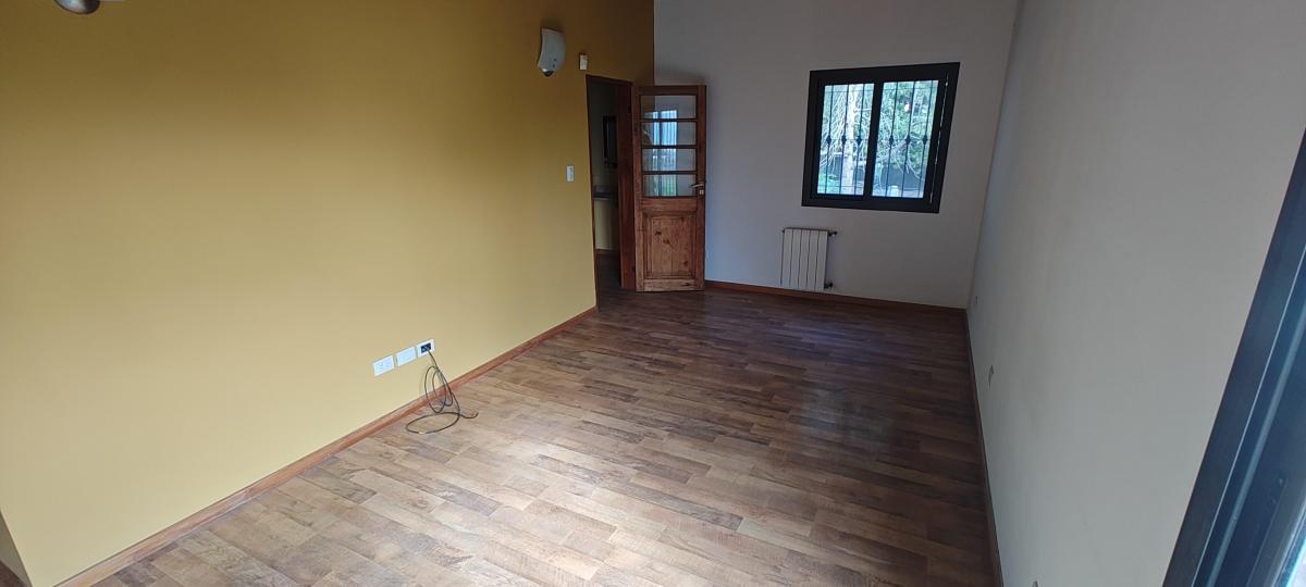 B&s Group / Vende Hermosa Casa con Vista Al Lago 2