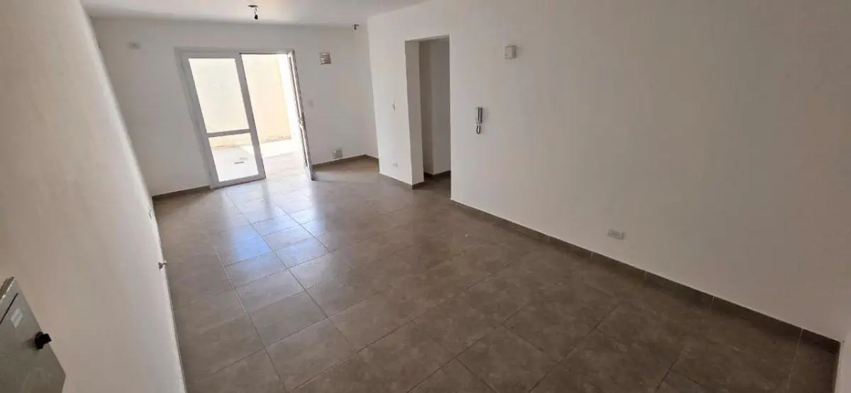 Excelente Departamento en Complejo Privado 4