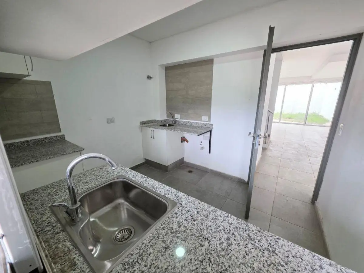 DÚPLEX NUEVO EN BARRIO PRIVADO – GUAYMALLÉN 3