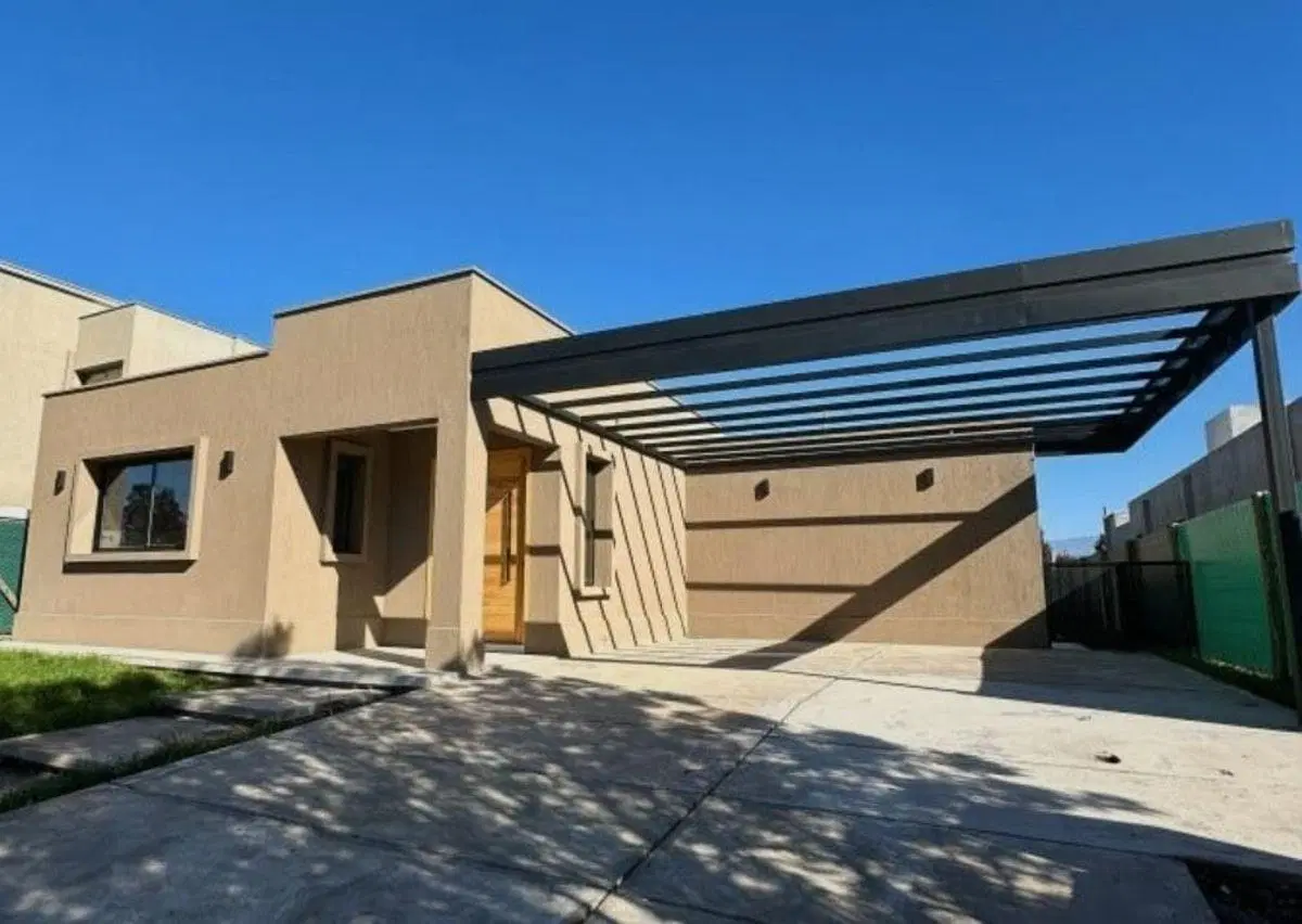CASA A ESTRENAR EN VENTA
Barrio Lar de Vieytes 3 5