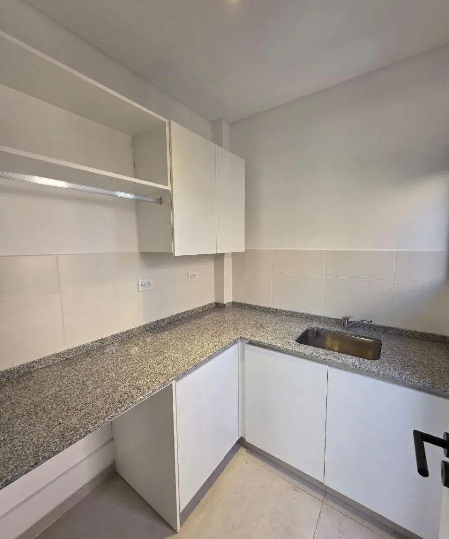 CASA A ESTRENAR EN VENTA
Barrio Lar de Vieytes 3 3