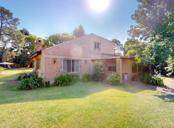 Casa en Venta  28 e/ 409 y 411  255.000 Dolares Total Acepta financiación 2