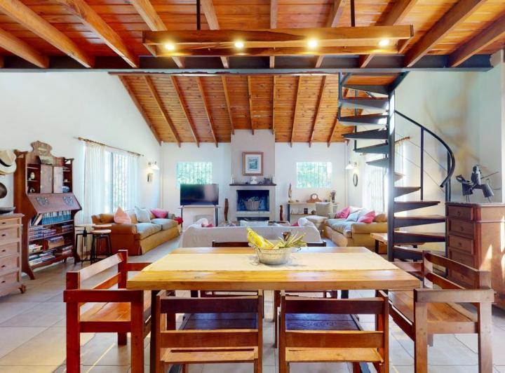 Casa en Venta  28 e/ 409 y 411  255.000 Dolares Total Acepta financiación 5