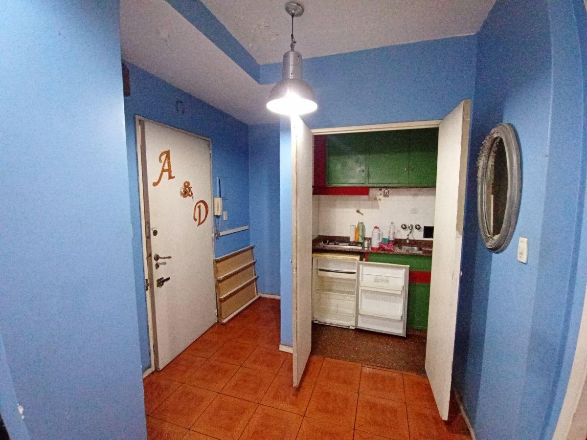 Foto de Departamento de 30 m² 2 ambientes convertido 1 amb en Balvanera, imagen 2
