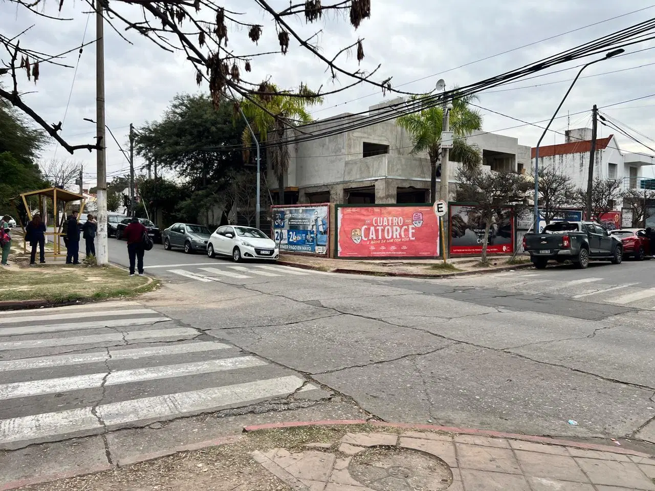 LOCALES COMERCIALES FRENTE A CLINICA VELEZ SARSFIELD EN ALQUILER A ESTRENAR B Parque Vélez Sarsfield 1