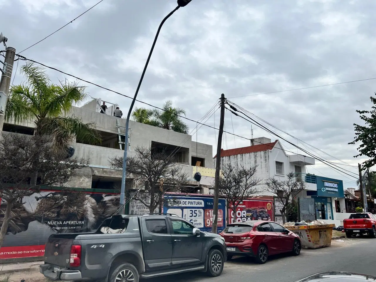 LOCALES COMERCIALES FRENTE A CLINICA VELEZ SARSFIELD EN ALQUILER A ESTRENAR B Parque Vélez Sarsfield 2