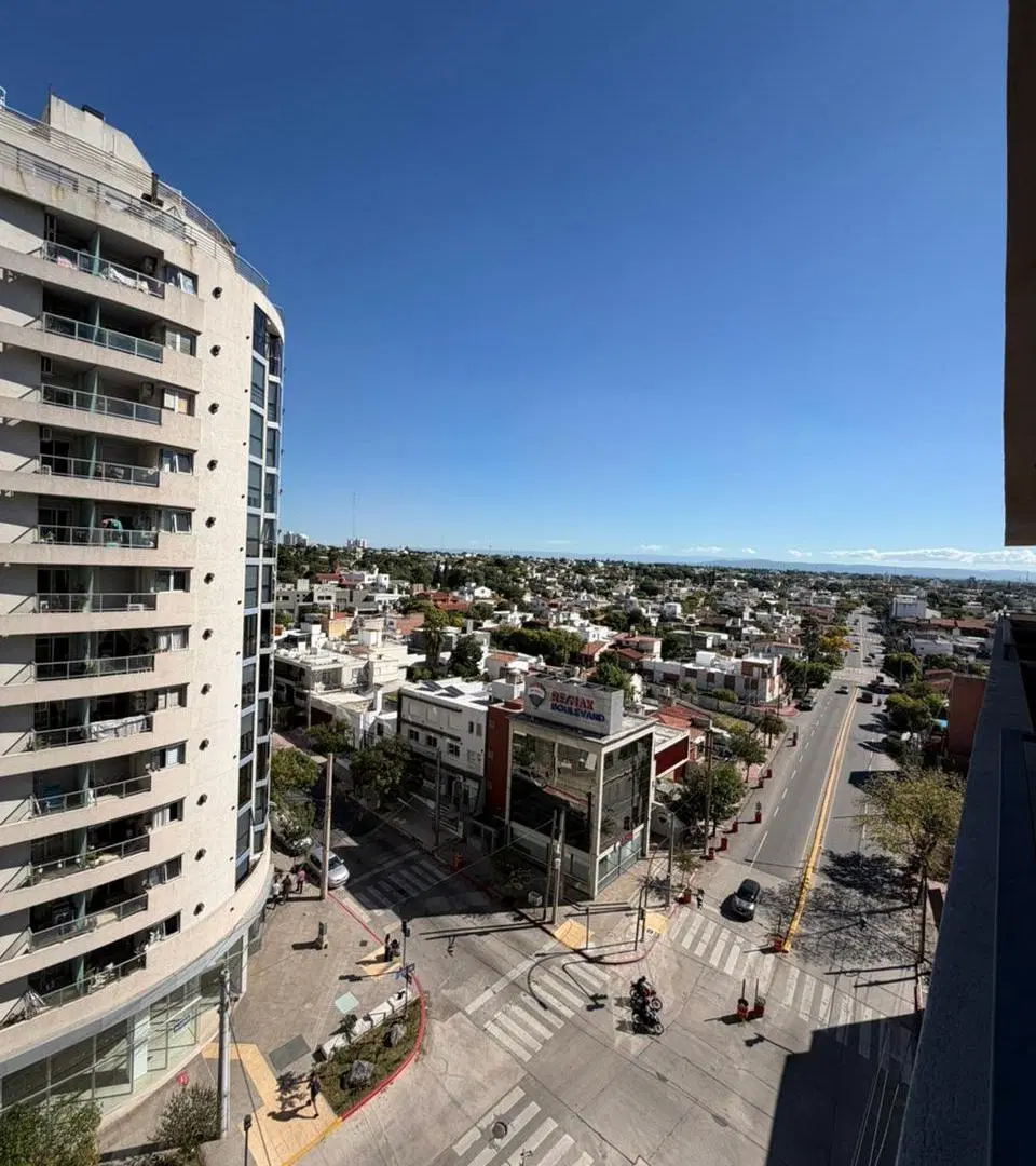 INVERSIÓN SEGURA EN ALBERDI  1 DORM  BALCÓN  PISO 9  ALQUILADO HASTA 2027  ZONA TOP 2