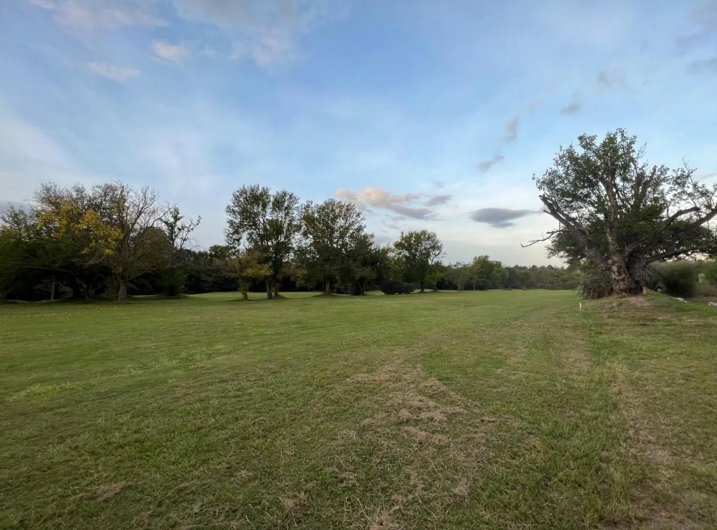 Lote en Villa San Miguel Calamuchita  Fondo a Cancha de Golf  Escriturado  Sin expensas 4