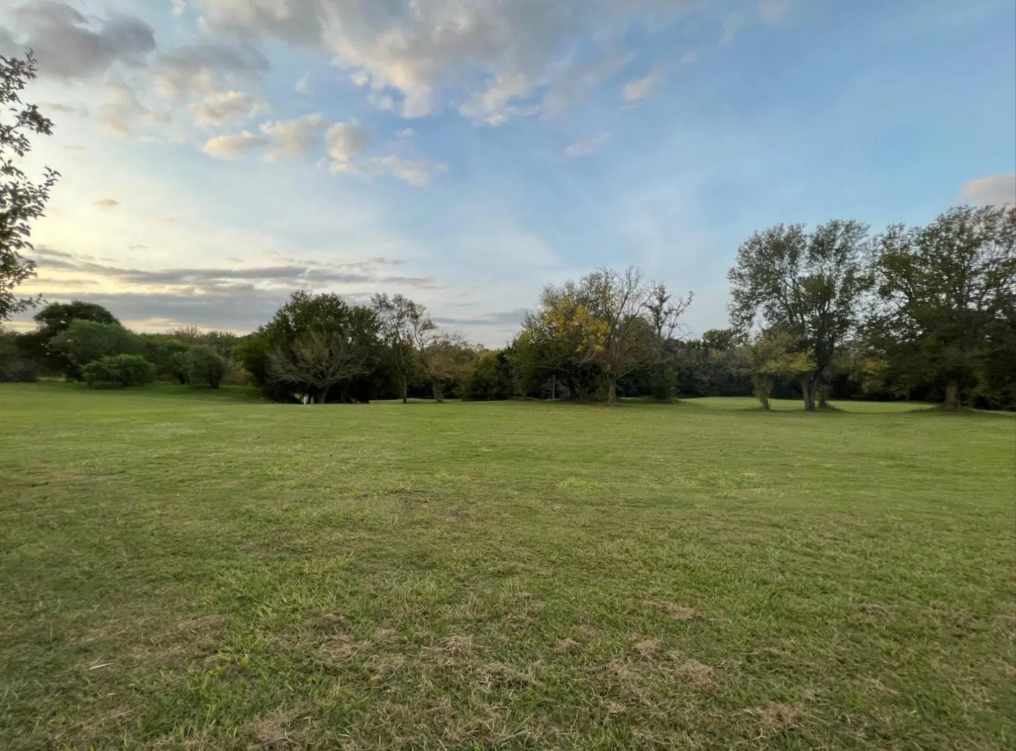 Lote en Villa San Miguel Calamuchita  Fondo a Cancha de Golf  Escriturado  Sin expensas 3