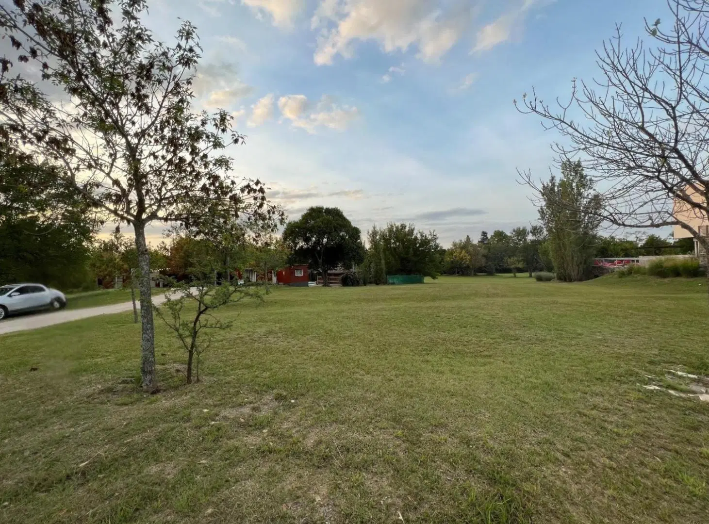 Lote en Villa San Miguel Calamuchita  Fondo a Cancha de Golf  Escriturado  Sin expensas 2