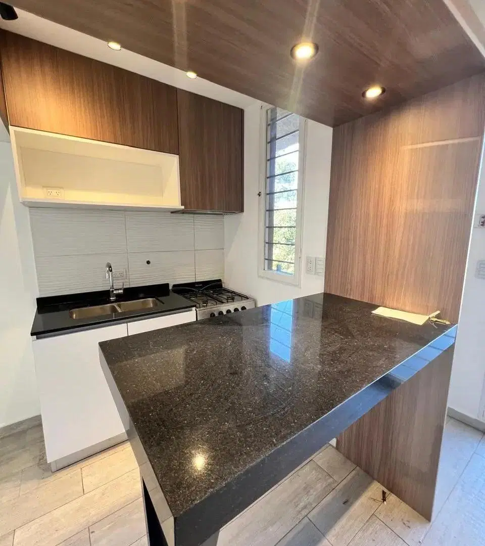 HERMOSO DEPTO UN DORM CON TERRAZA Y ASADOR AV. PARRAVICINI B CENTRO AMERICA ¡SIN EXPENSAS! 4