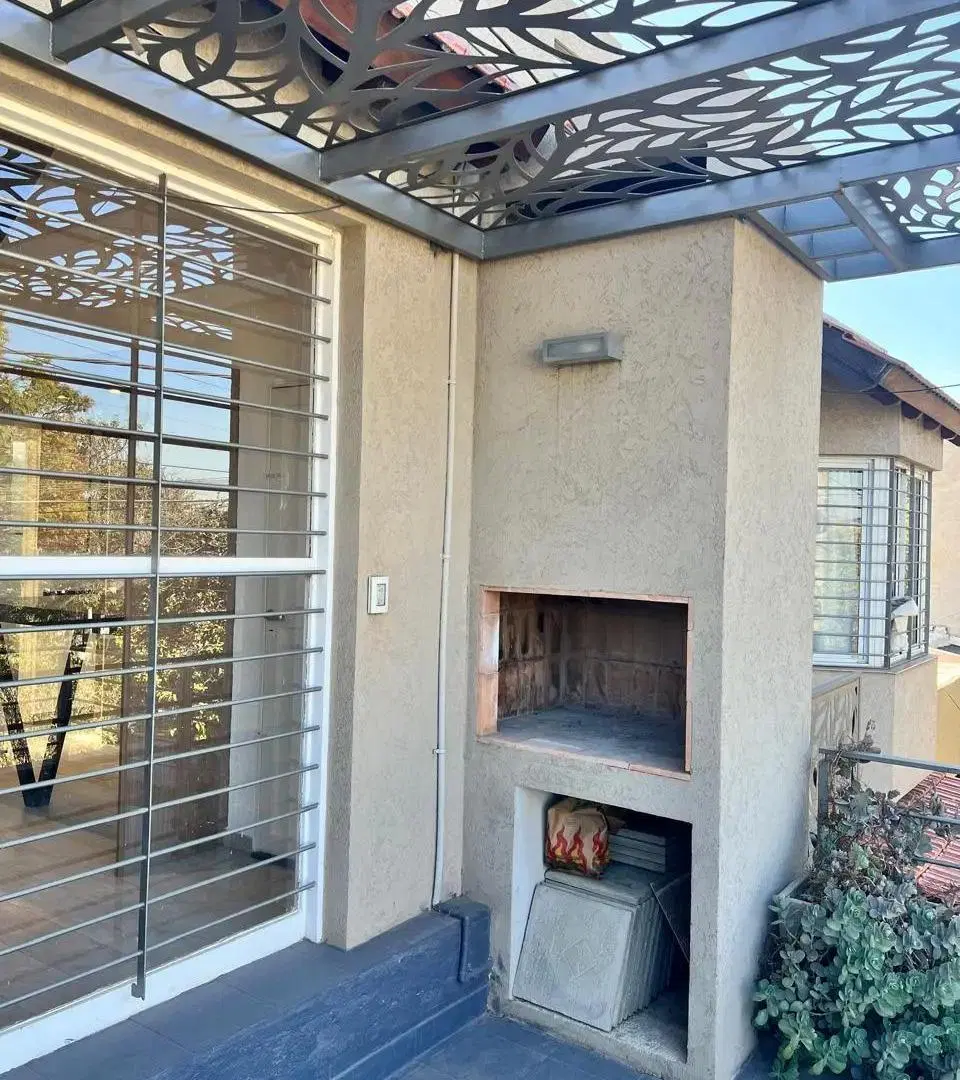 HERMOSO DEPTO UN DORM CON TERRAZA Y ASADOR AV. PARRAVICINI B CENTRO AMERICA ¡SIN EXPENSAS! 2
