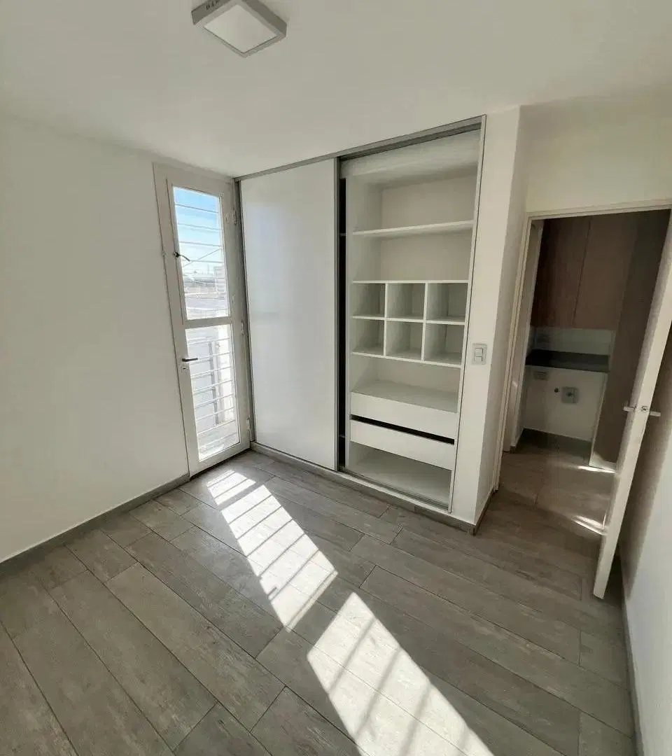 HERMOSO DEPTO UN DORM CON TERRAZA Y ASADOR AV. PARRAVICINI B CENTRO AMERICA ¡SIN EXPENSAS! 5