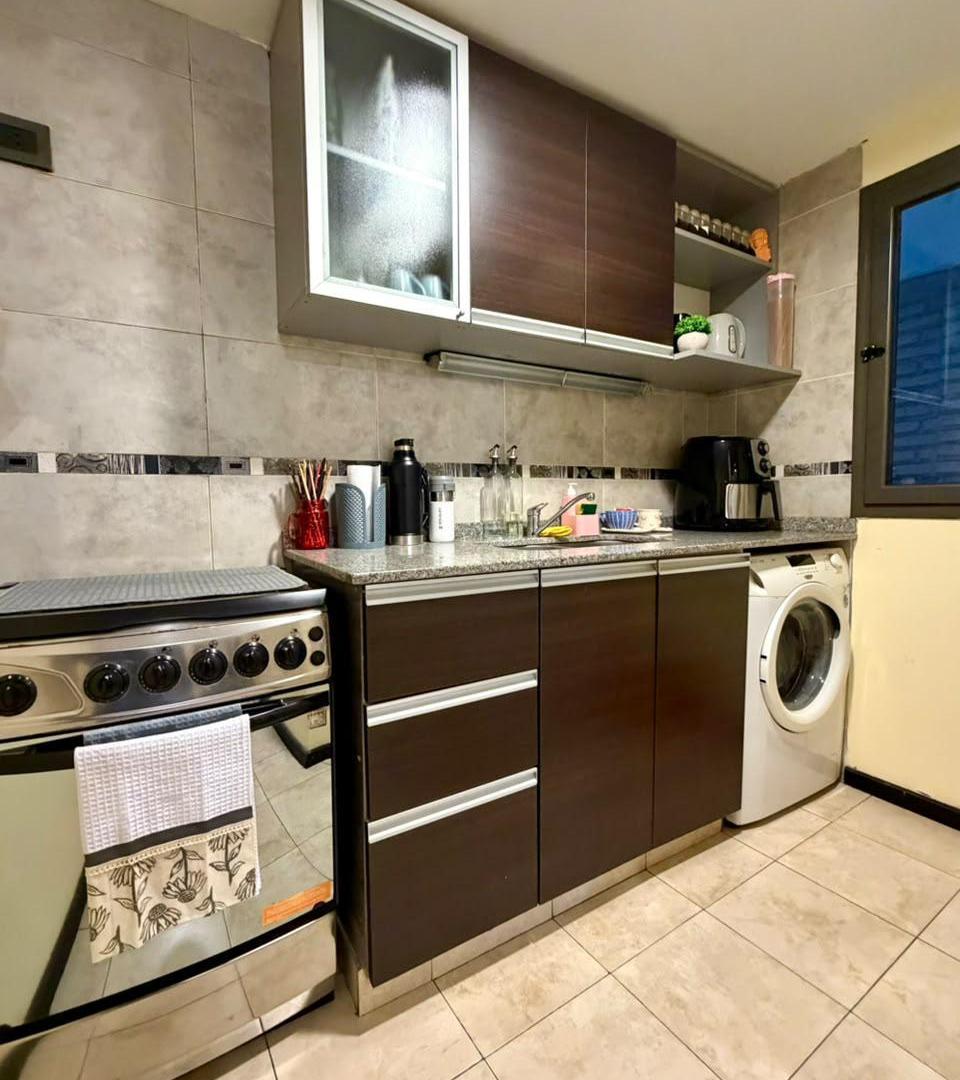 Foto de NUEVA CORDOBA DEPTO UN DORM CON BALCÓN FRENTE PISO ALTO EXC UBICACION ILLIA Y SALGUERO, imagen 2