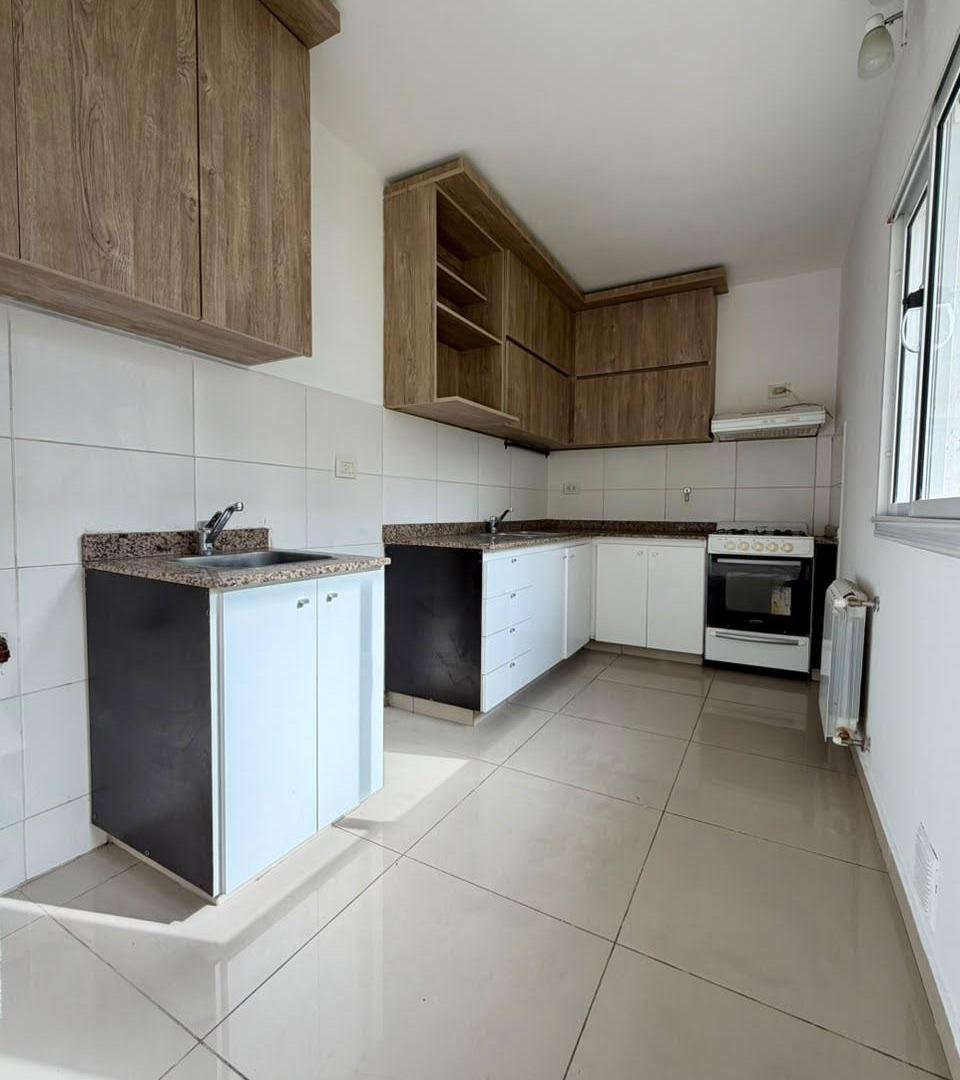 Foto de Dúplex 3 Dorm 3 Baños Cochera Patio c Asador Pileta y Seguridad 24hs en, imagen 2