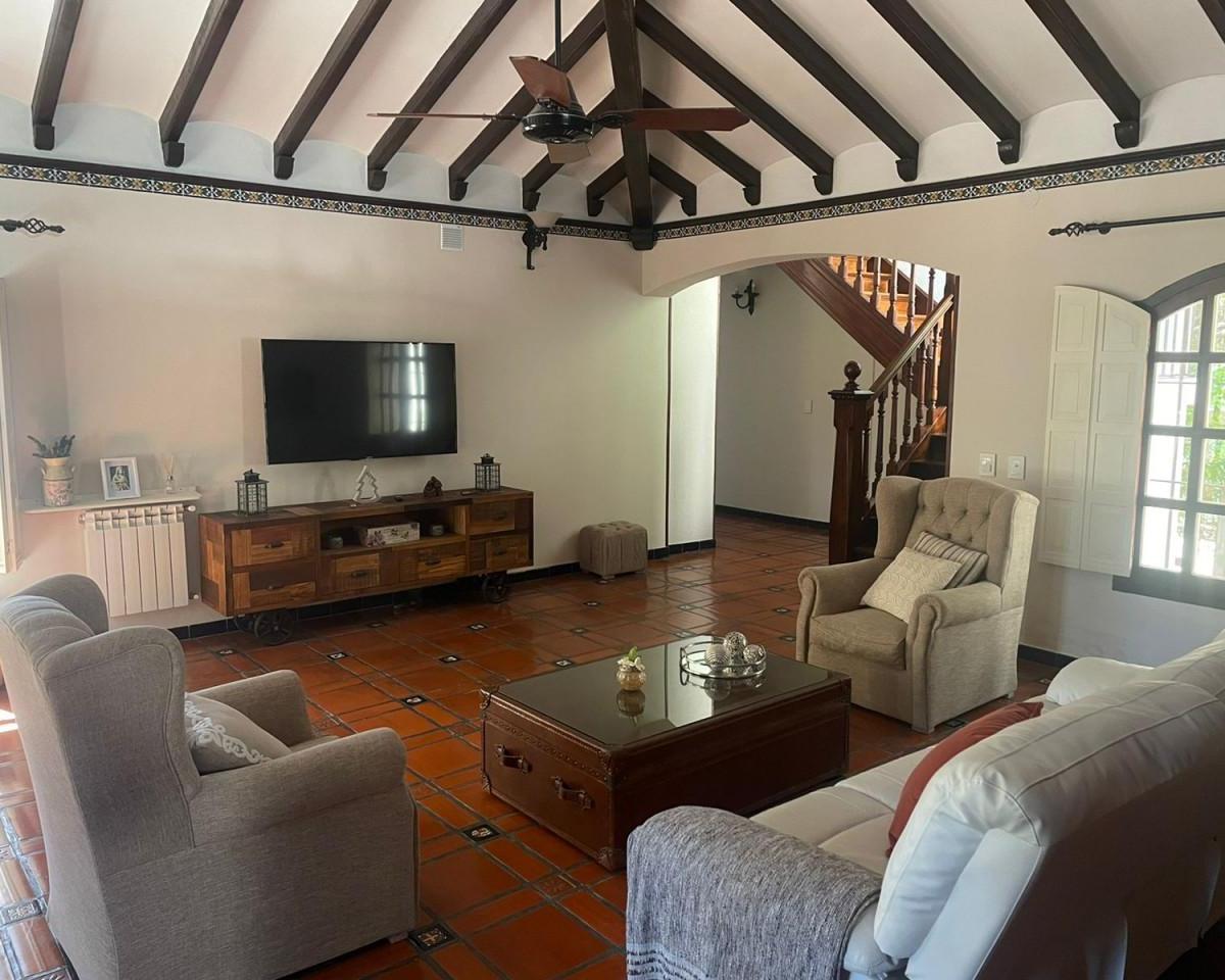 Importante Quinta en Barrio Cerrado 3