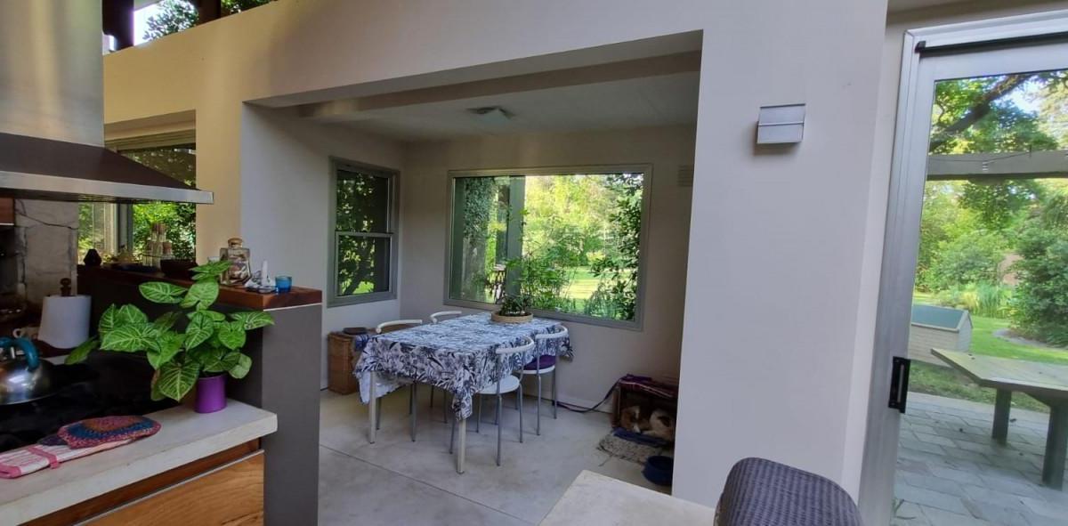 Casa 5 Ambientes en El Cortijo - Malvinas Argentinas 3