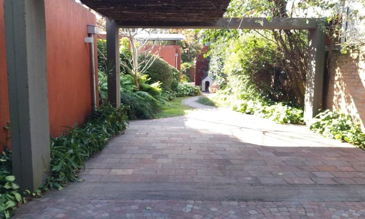 Casa 5 Ambientes en El Cortijo - Malvinas Argentinas 5