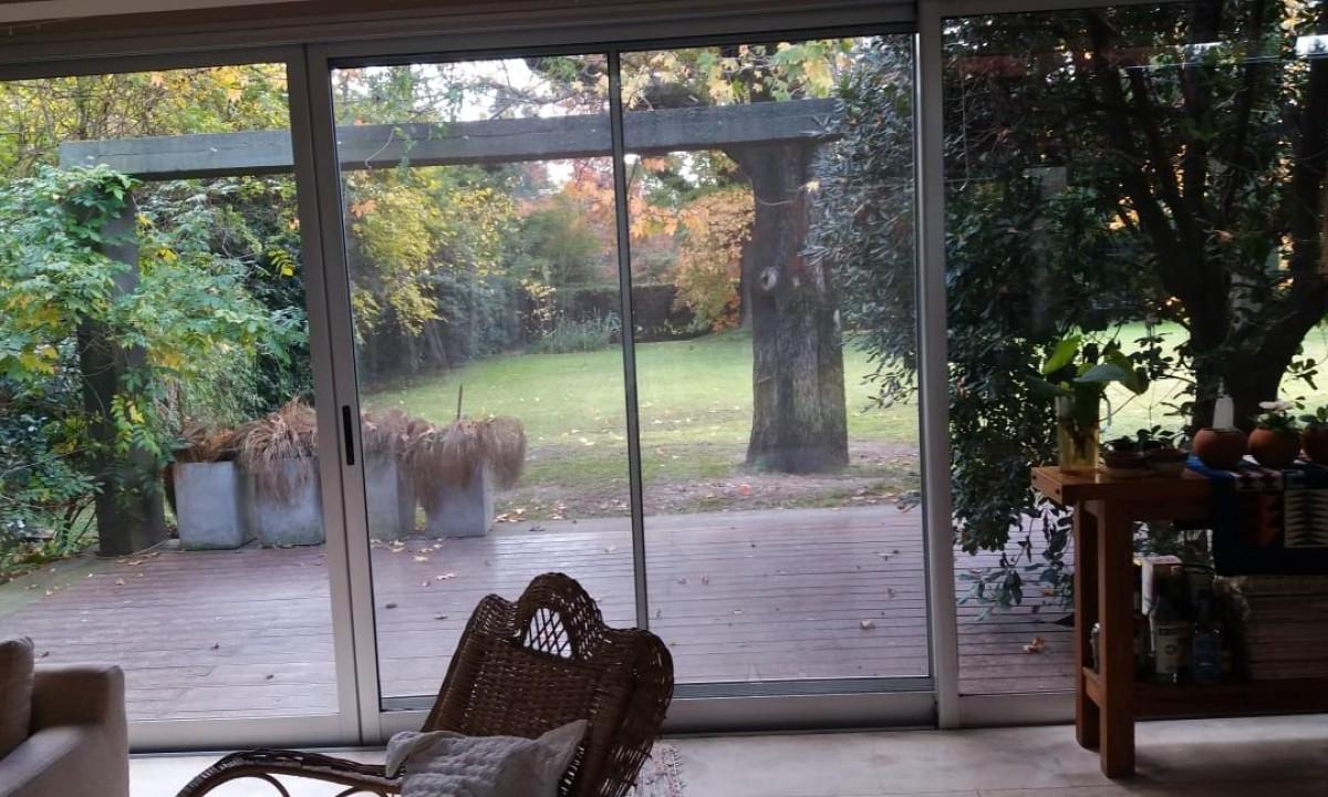 Casa 5 Ambientes en El Cortijo - Malvinas Argentinas 1