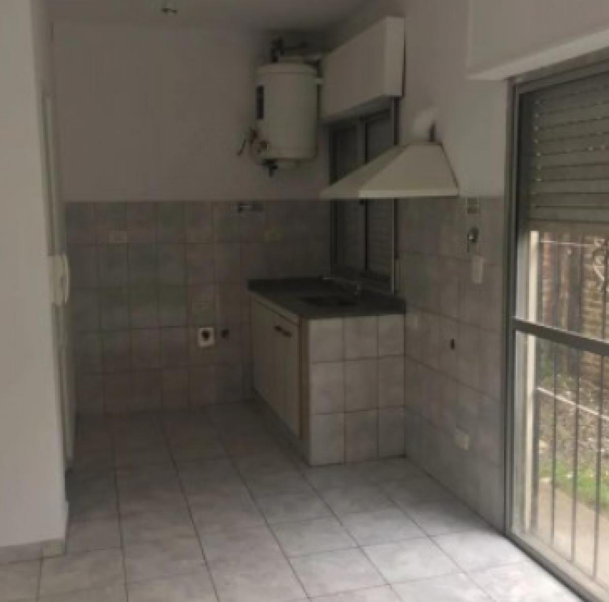 Departamento 2 Ambientes con Patio en Jose C Paz 1