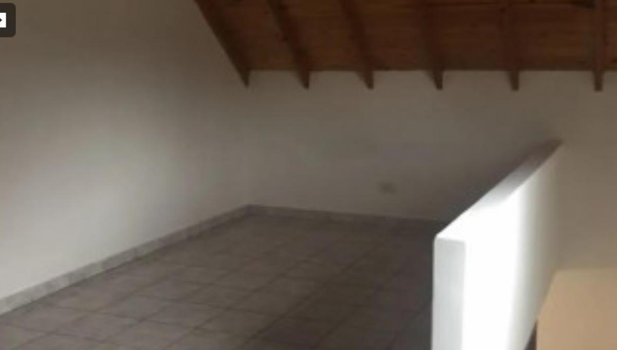 Departamento 2 Ambientes con Patio en Jose C Paz 4