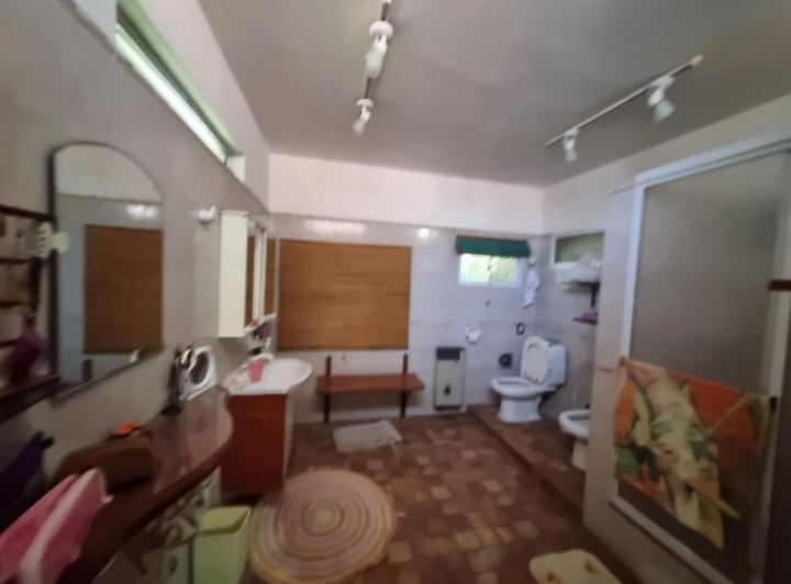 CASA 4 AMBIENTES + DEPTO AL FONDO + JARDIN + PILETA + QUINCHO - CONESA AL 600 - MUÑIZ 2