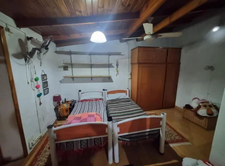 CASA 4 AMBIENTES + DEPTO AL FONDO + JARDIN + PILETA + QUINCHO - CONESA AL 600 - MUÑIZ 1