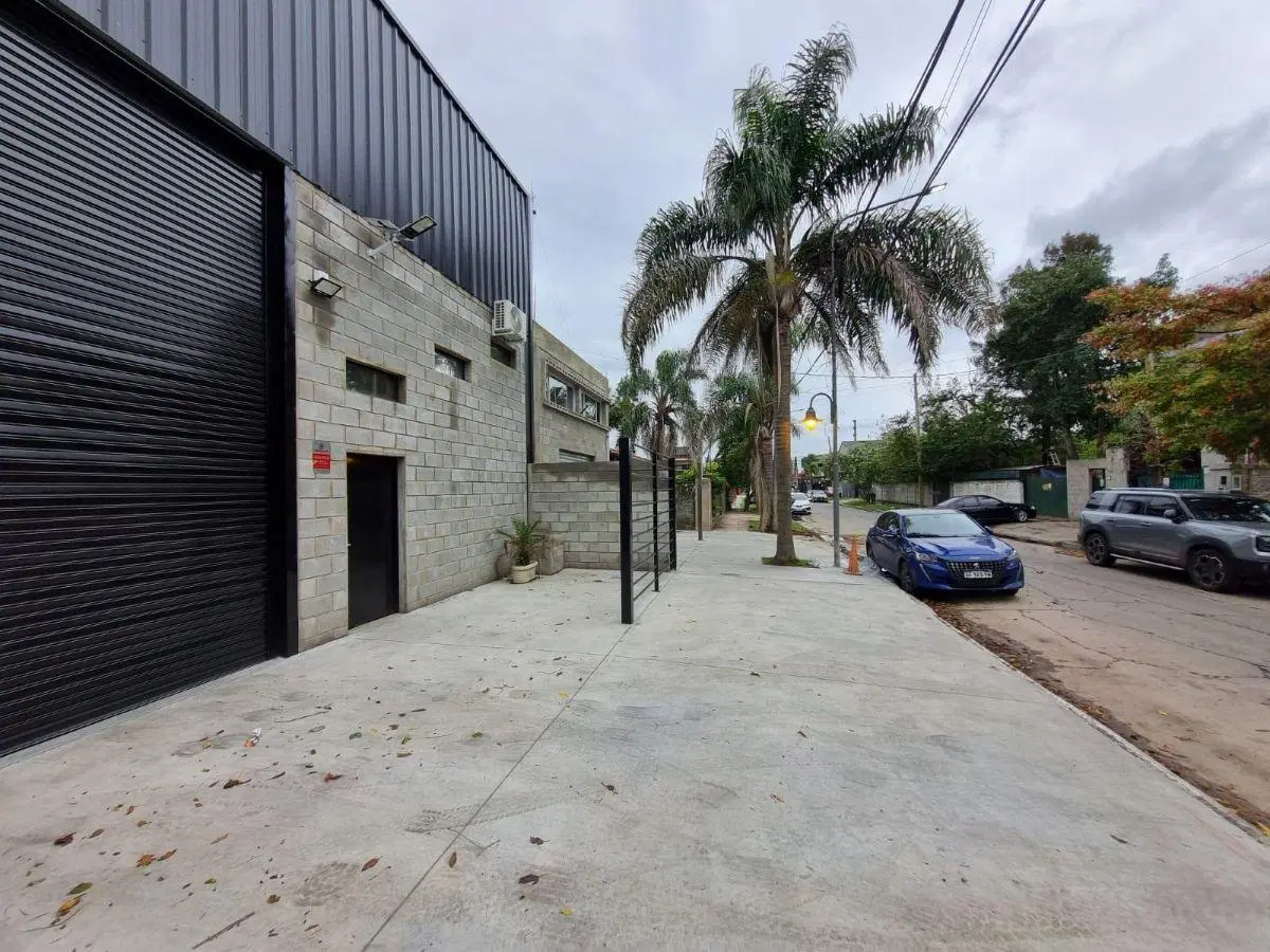 Depósito en venta de 418m2 ubicado en El Talar de Pacheco 4