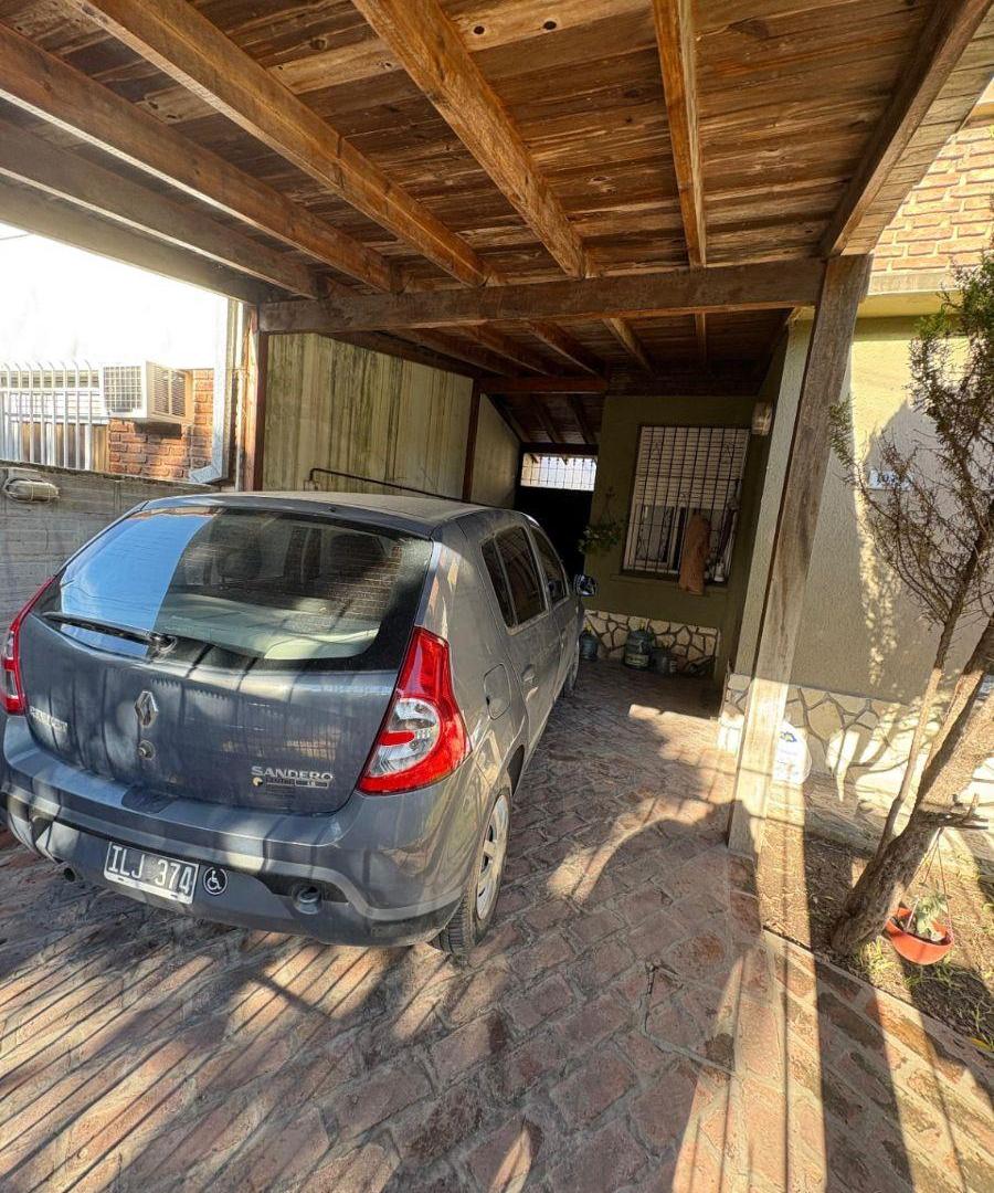 Foto de Casa en venta c/ cochera en Bella Vista, imagen 3