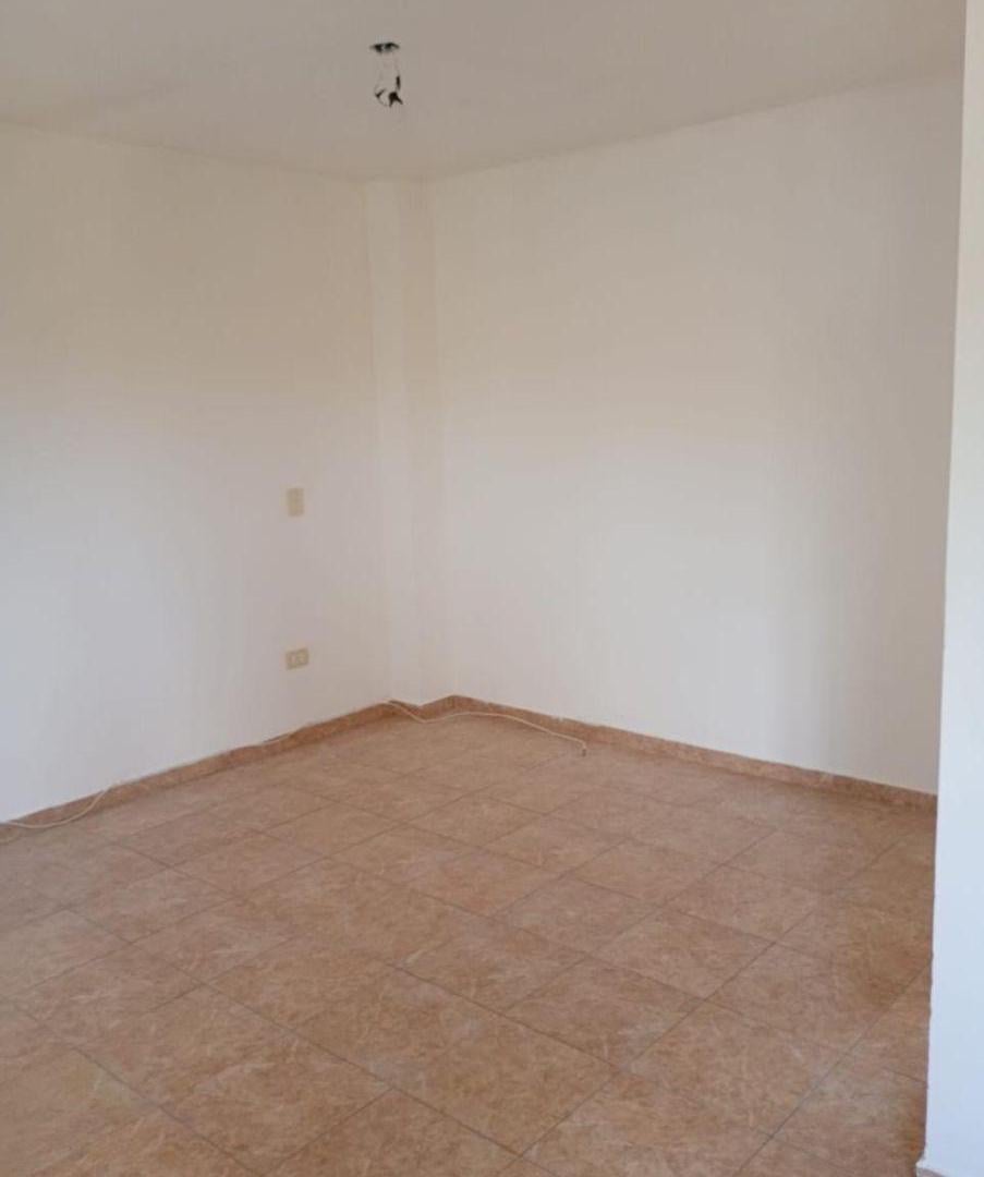 Foto de Departamento en alquiler c/ cochera en San Miguel de Ghiso, imagen 2
