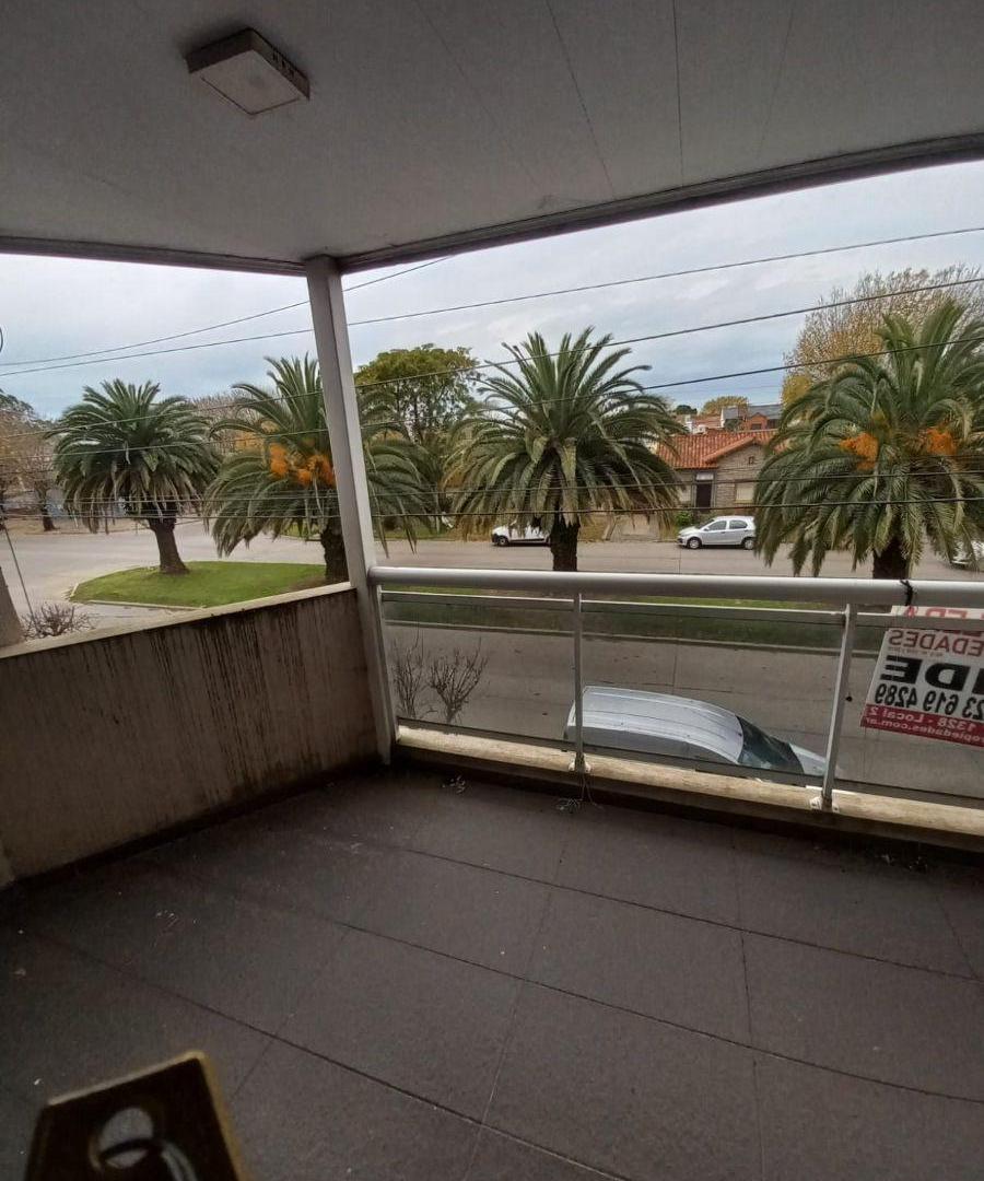 Foto de Dúplex en 1er piso a estrenar!! 3 Amb. c/espacio de cochera, imagen 4