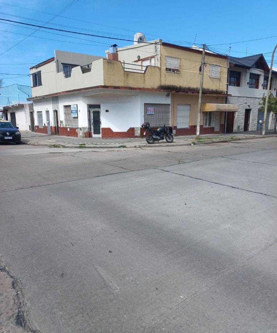 Foto de PH 2 1/2 Amb planta baja a la calle.-, imagen 1
