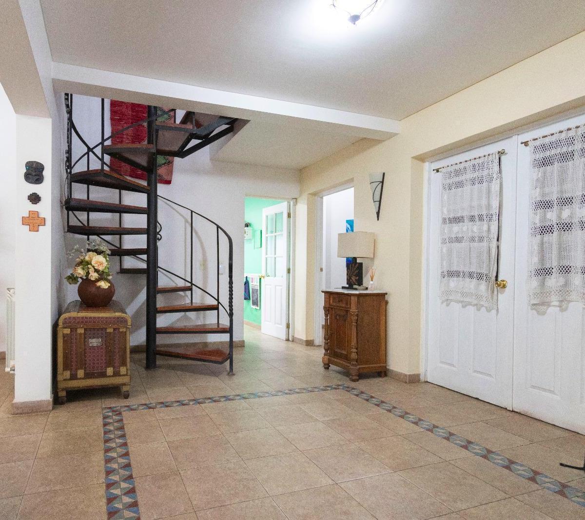 Espectacular Casa 4 Dorm. en Barrio Cerrado "Las candelas"1 1
