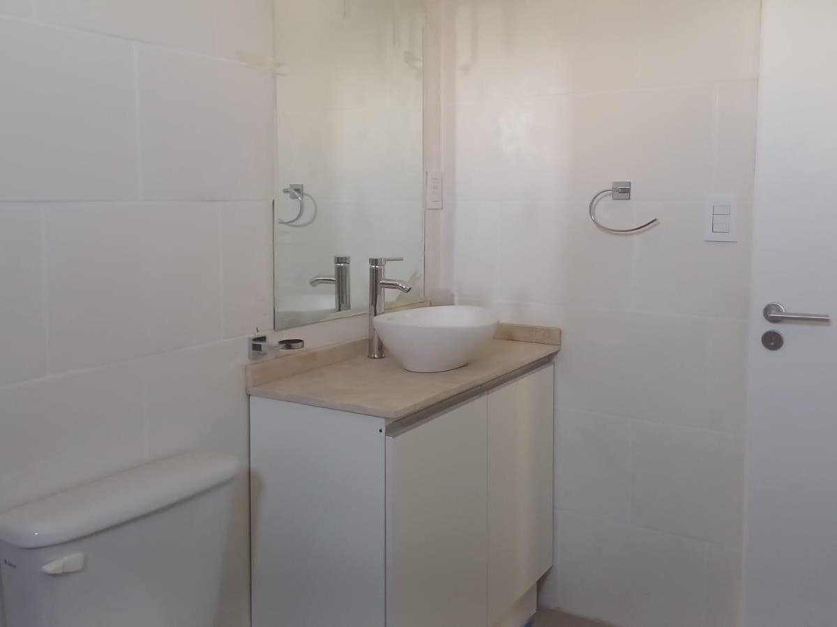 Foto de Departamento a estrenar! planta baja cochera y patio, imagen 4