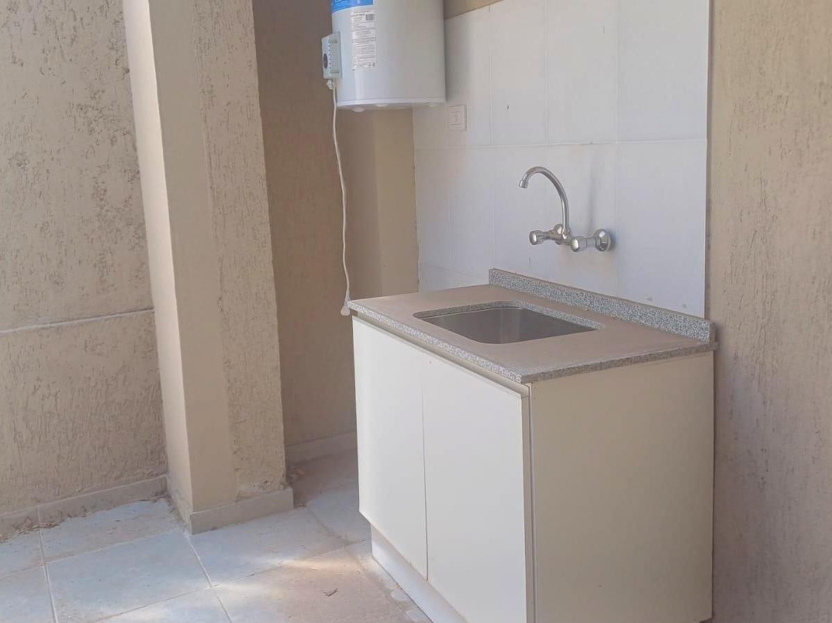 Foto de Departamento a estrenar! planta baja cochera y patio, imagen 3