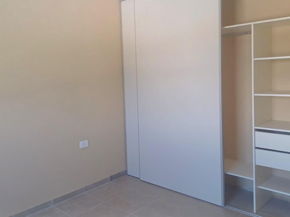 Foto de Departamento a estrenar! planta baja cochera y patio, imagen 2