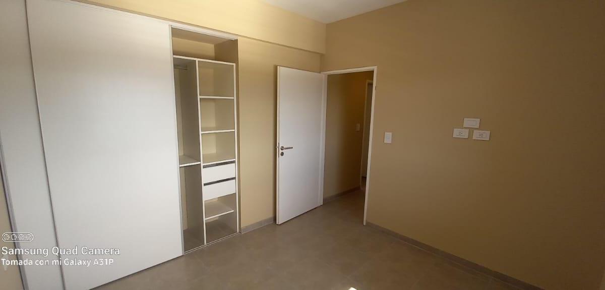 Departamento a Estenar Dos Dorm. con Cochera 1