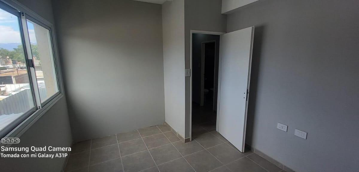 Departamento a Estrenar 2 Dorm. y Cochera 5