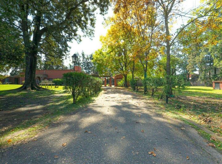 venta casa fisherton con pileta 2