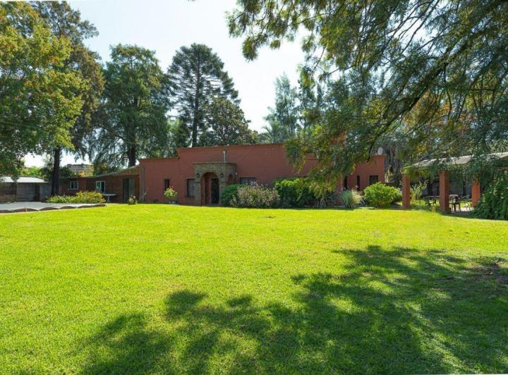venta casa fisherton con pileta 5