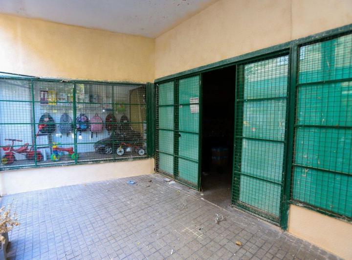 Casa en venta con local comercial y 8 oficinas 3